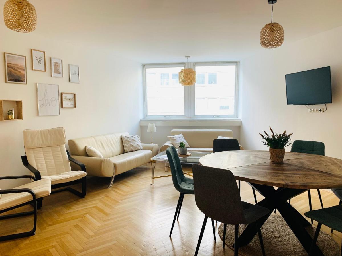 Ruhige Wohnung Im Gasometer Wien *Wifi*U3*Netflix* Kültér fotó