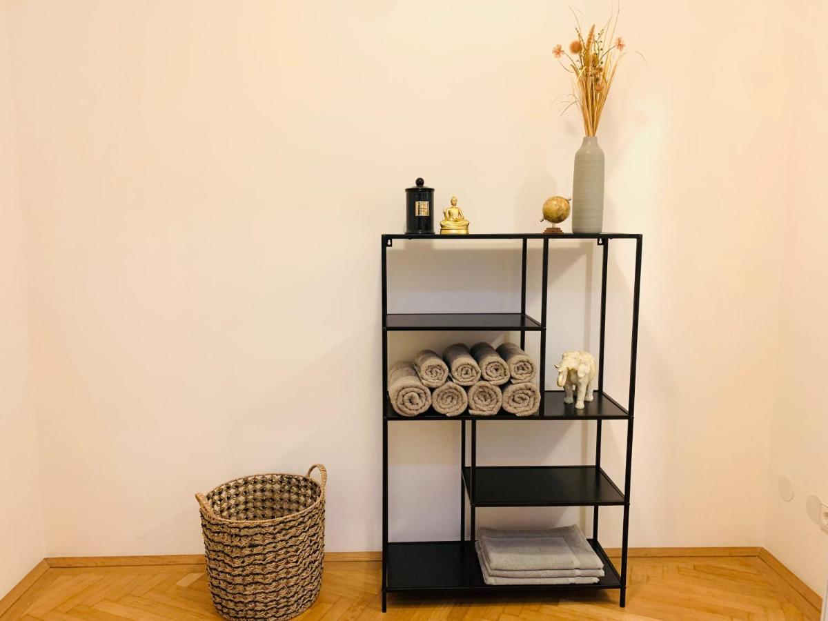 Ruhige Wohnung Im Gasometer Wien *Wifi*U3*Netflix* Kültér fotó