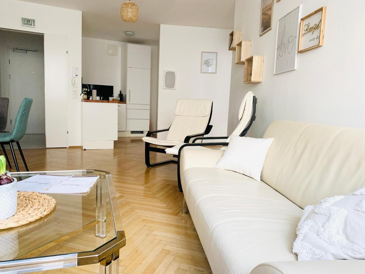 Ruhige Wohnung Im Gasometer Wien *Wifi*U3*Netflix* Kültér fotó